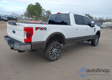 2017 Ford F-250 Lariat из США, поврежденный, VIN 1FT7W2BT4HEF42720